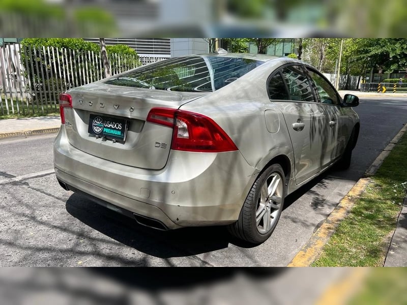 Volvo S60 2018 - Imagen 5 de 15