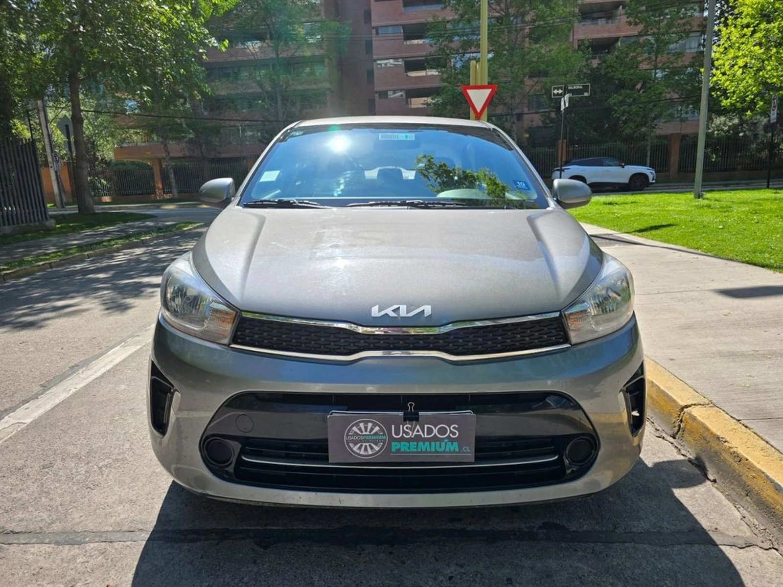 Kia SOLUTO 2023 - Foto 2 de 15
