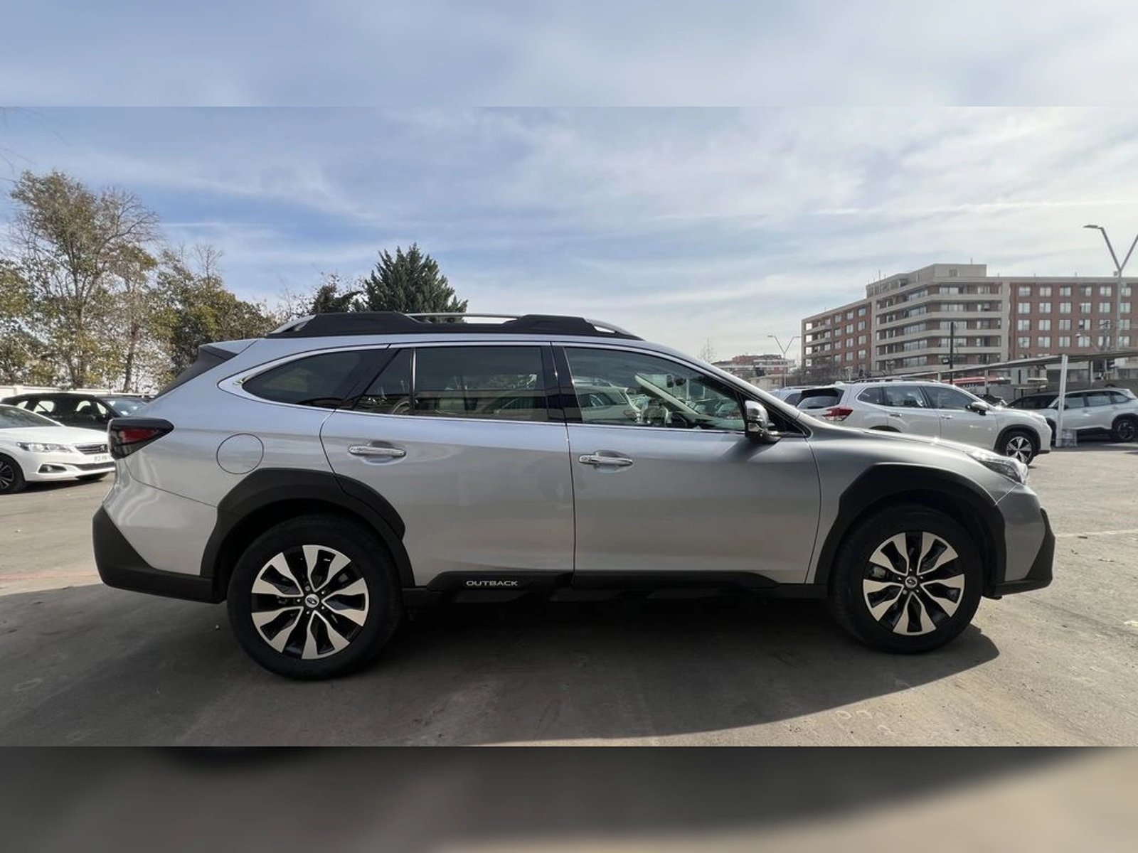 Subaru OUTBACK 2025 - Imagen 4 de 14
