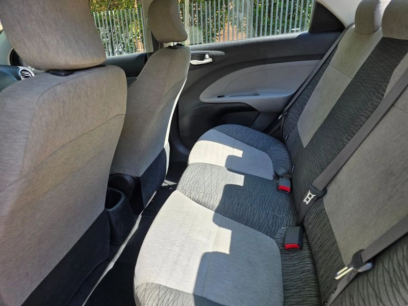 Kia SOLUTO 2023 - Imagen 8 de 15