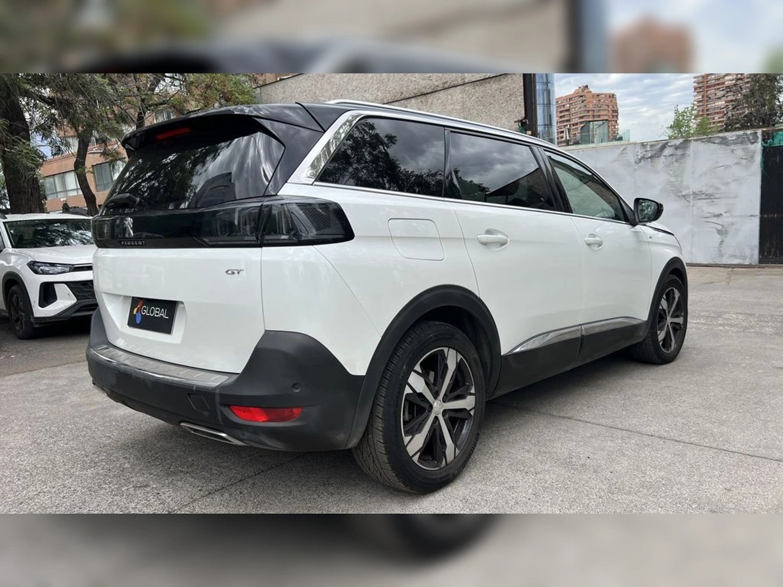 Peugeot 5008 2022 - Foto 5 de 15