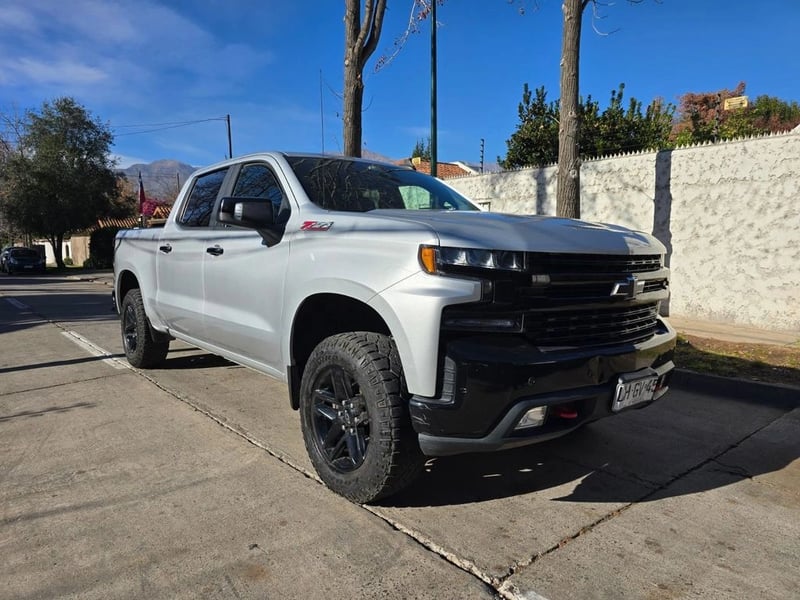 Chevrolet SILVERADO 2019 - Imagen 3 de 16