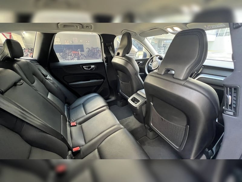 Volvo XC60 2022 - Imagen 12 de 16