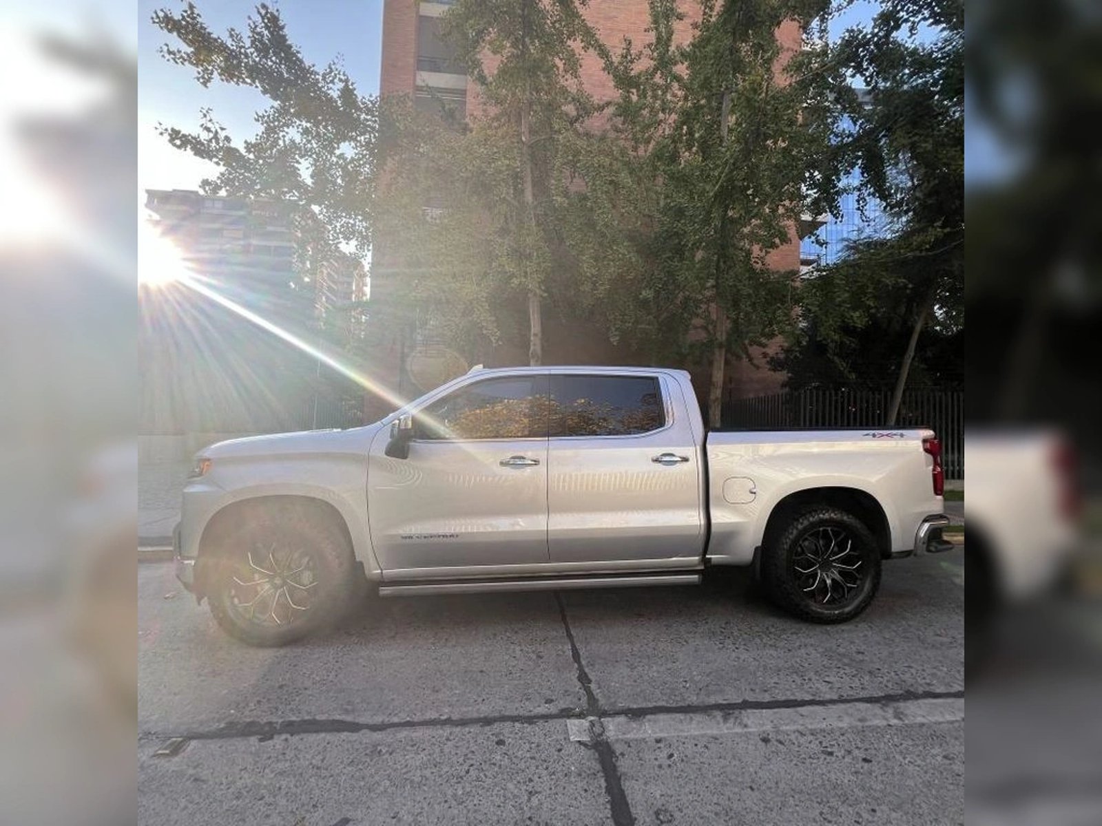 Chevrolet SILVERADO 2021 - Imagen 8 de 20