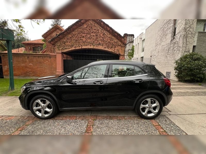 Mercedes-Benz 200 2019 - Imagen 8 de 17
