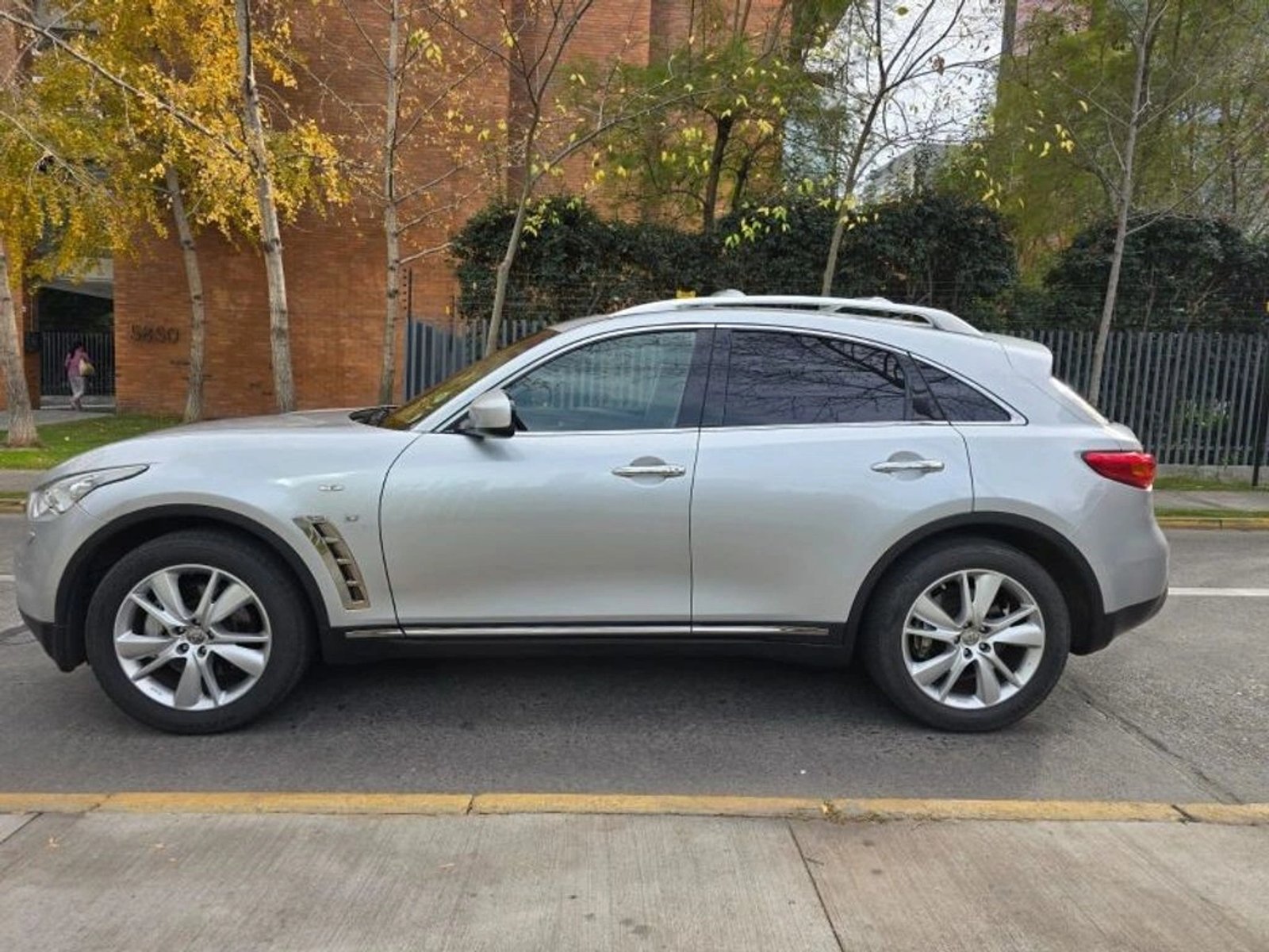 Infiniti FX37 2013 - Imagen 9 de 20