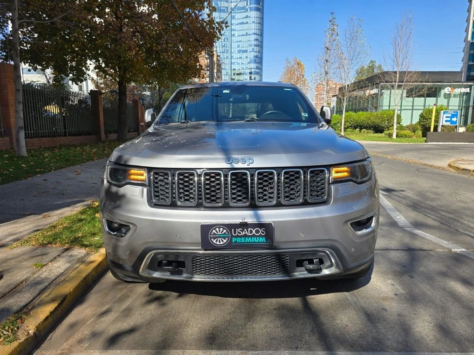 Jeep GRAND CHEROKEE 2019 - Imagen 6 de 17