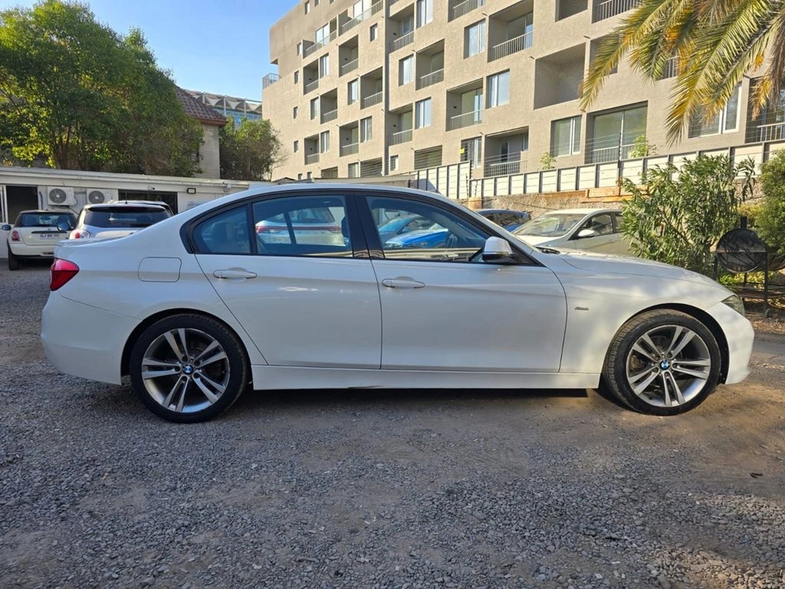 BMW 320D 2018 - Imagen 4 de 18