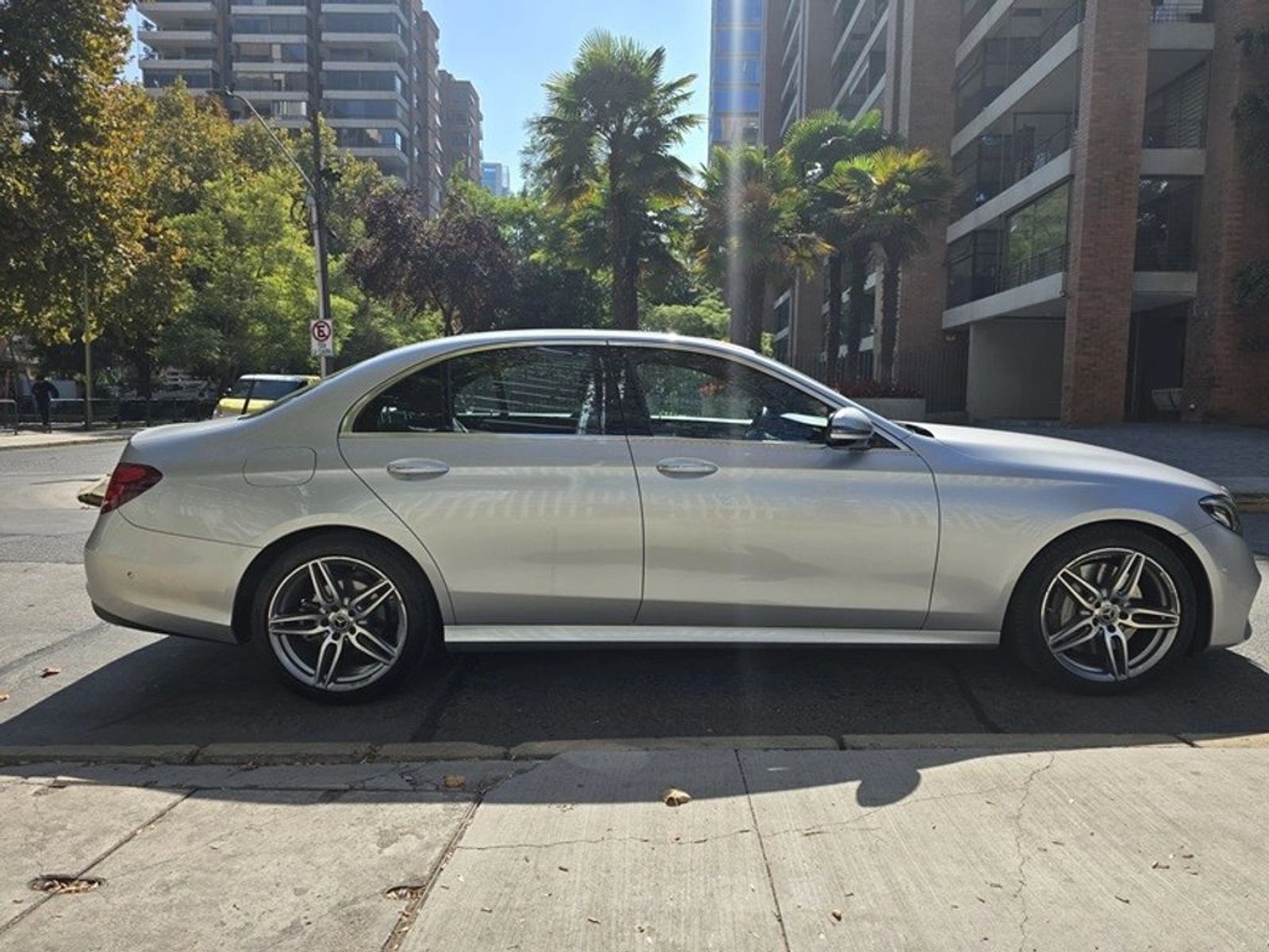 Mercedes-Benz 300 2018 - Imagen 4 de 15