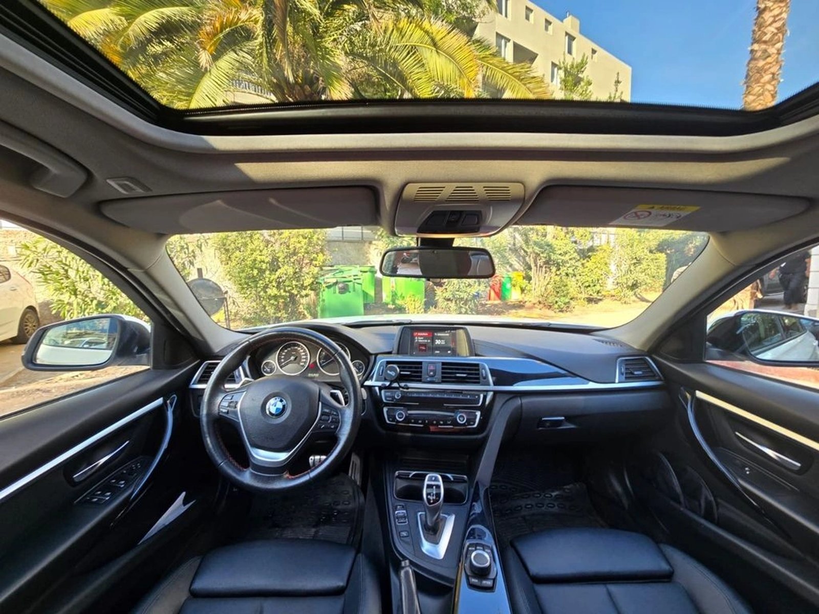 BMW 320D 2018 - Imagen 12 de 18