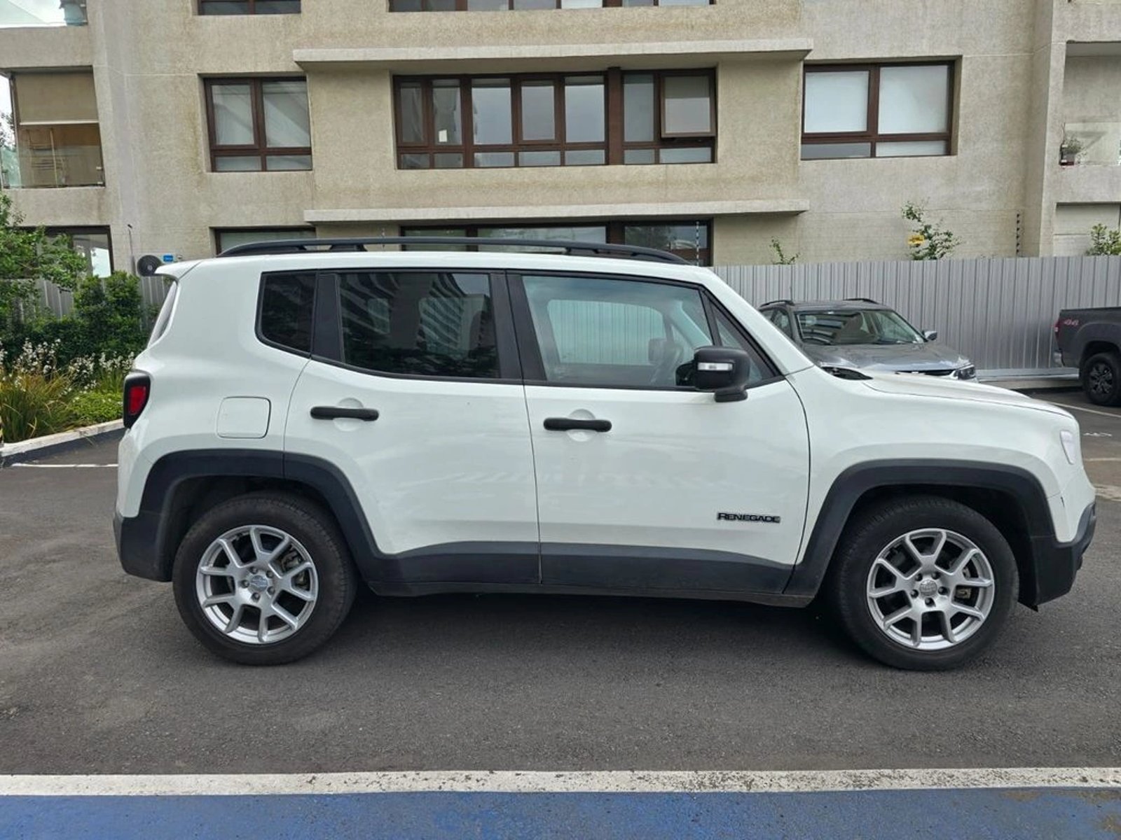 Jeep RENEGADE 2020 - Foto 4 de 16