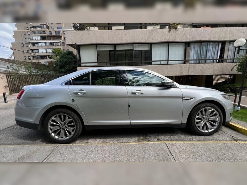 Ford TAURUS 2013 - Imagen 4 de 13