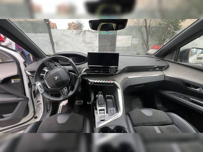 Peugeot 5008 2022 - Imagen 11 de 15