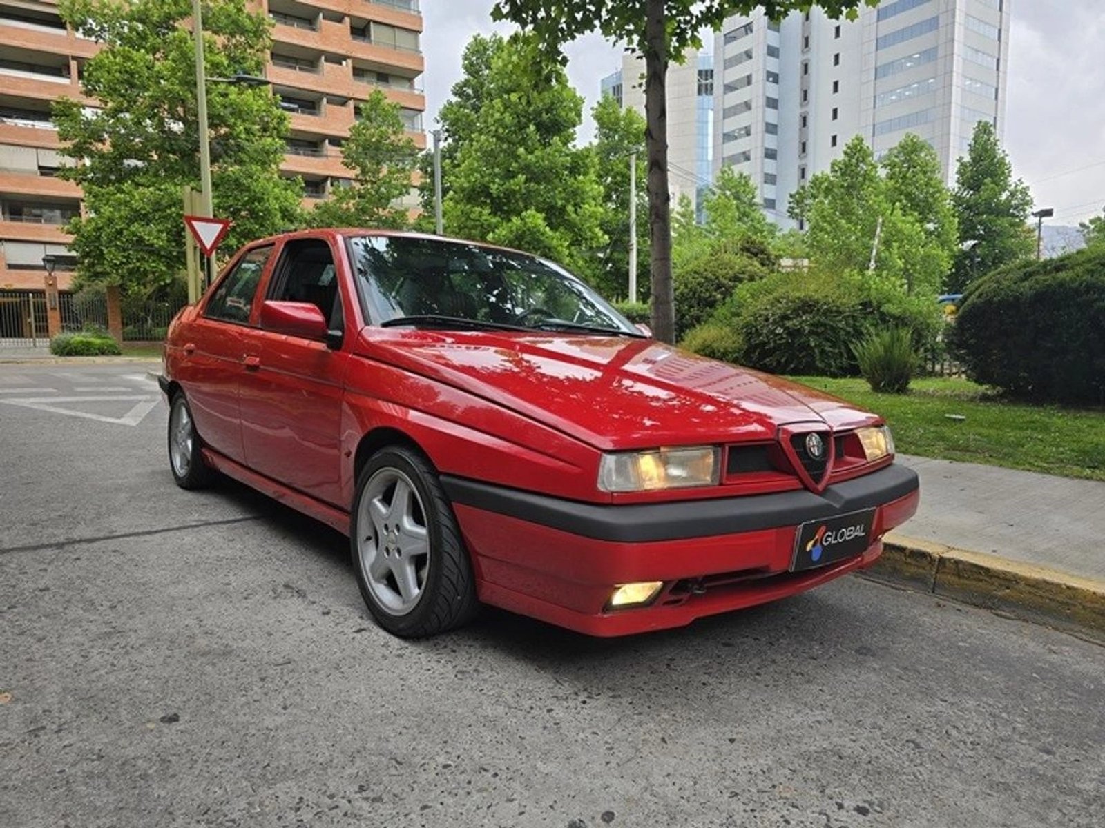 Alfa Romeo 155 1997 - Foto 3 de 20