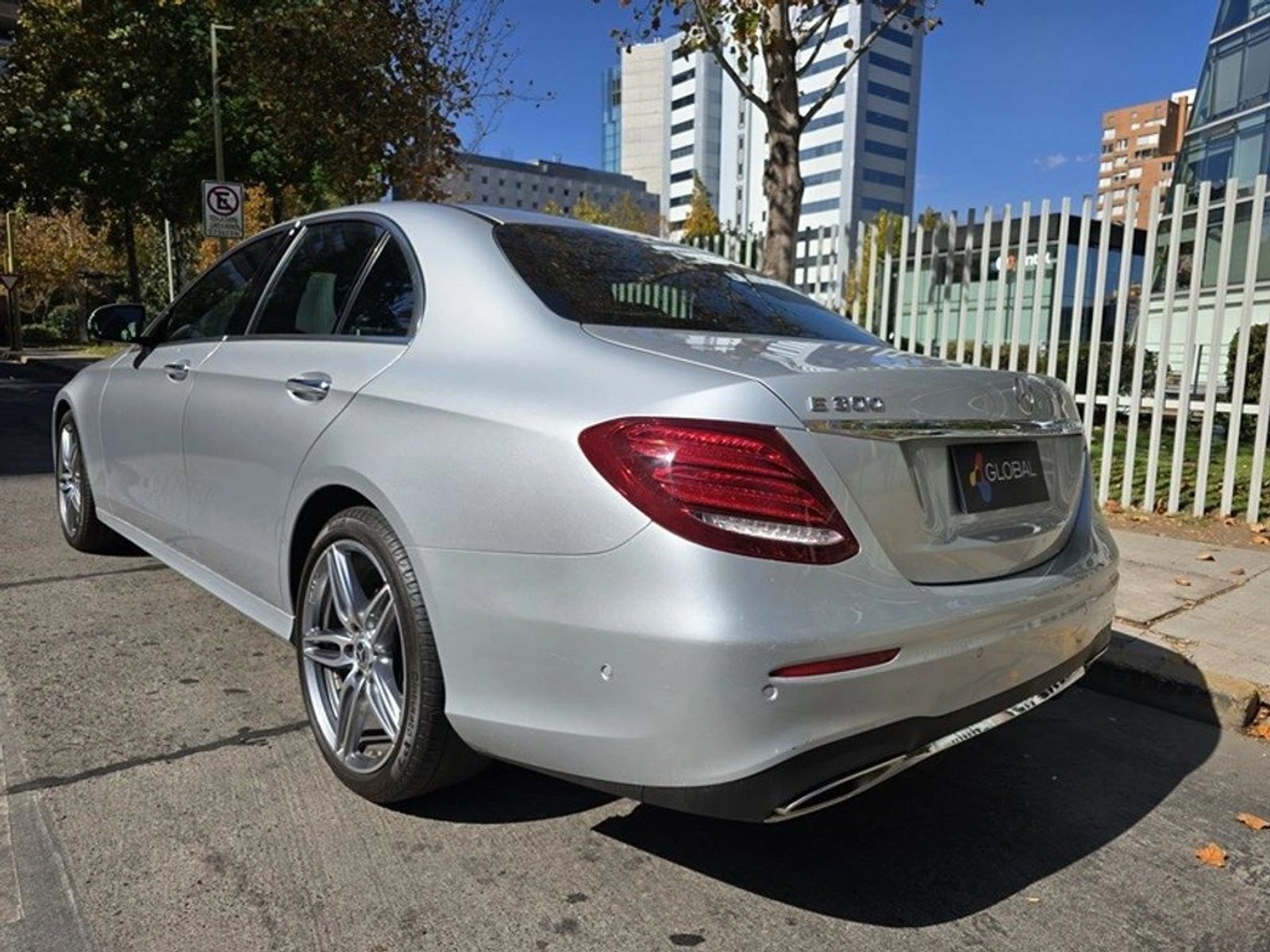 Mercedes-Benz 300 2018 - Imagen 6 de 15