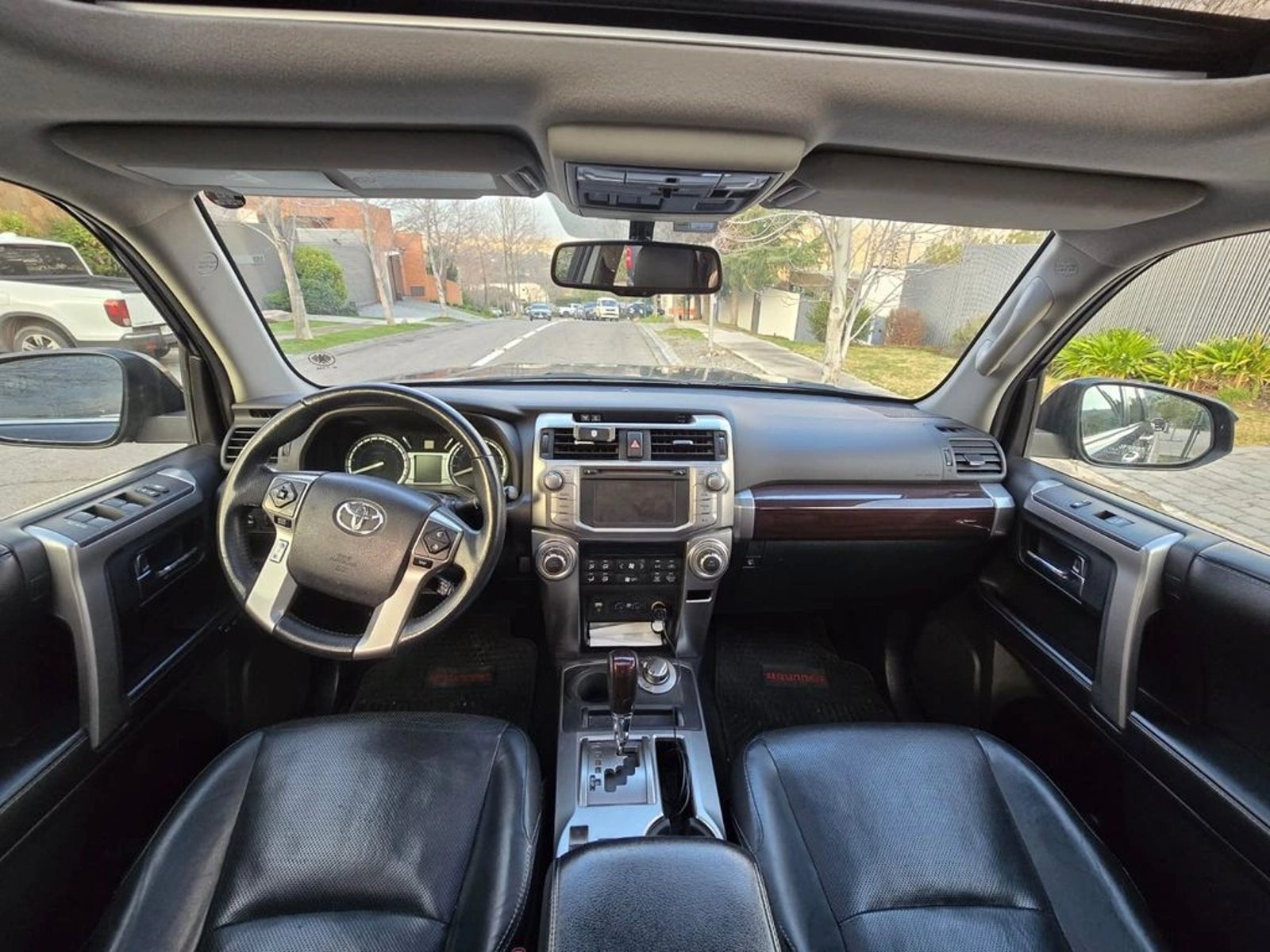 Toyota 4RUNNER 2017 - Imagen 14 de 19