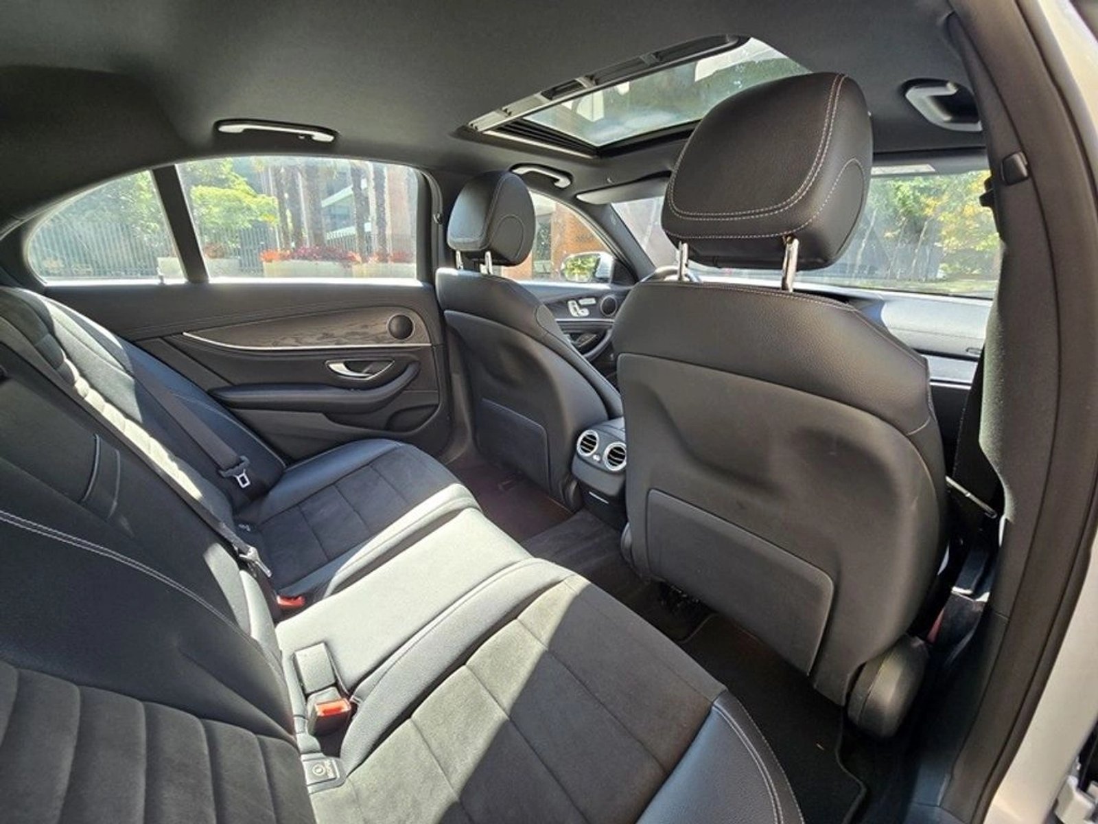 Mercedes-Benz 300 2018 - Imagen 9 de 15