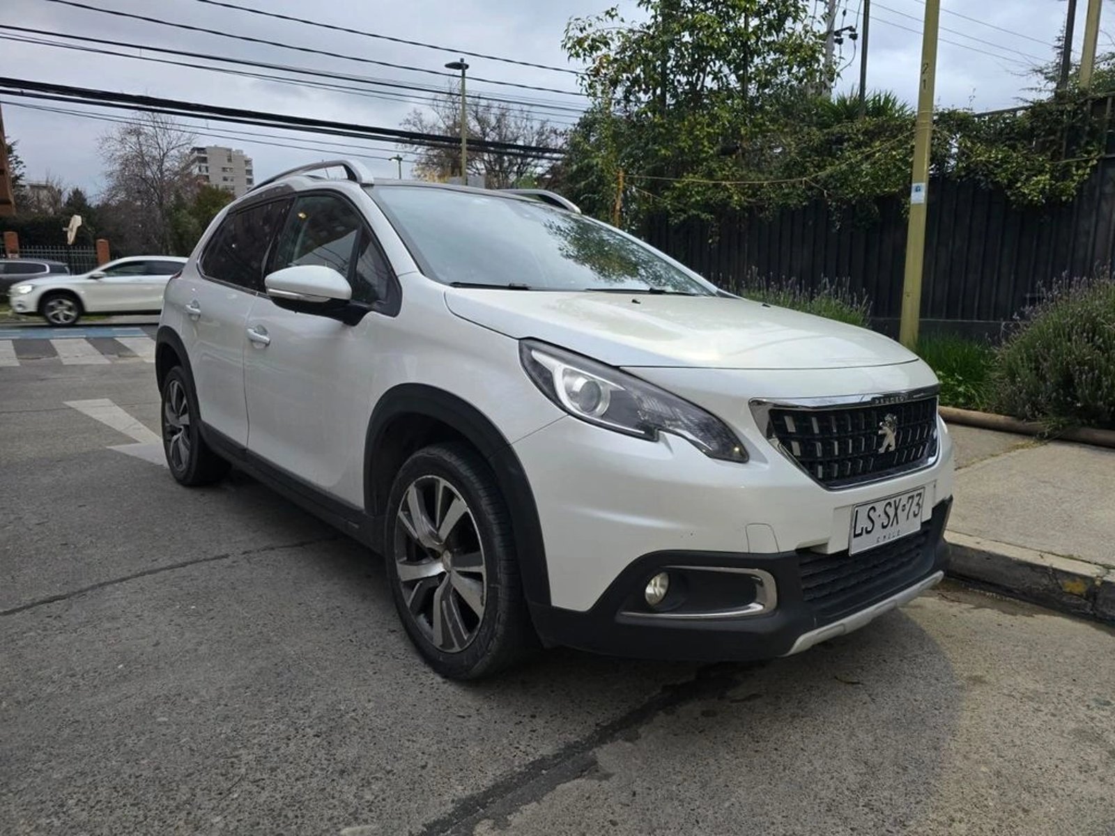 Peugeot 2008 2020 - Foto 2 de 15