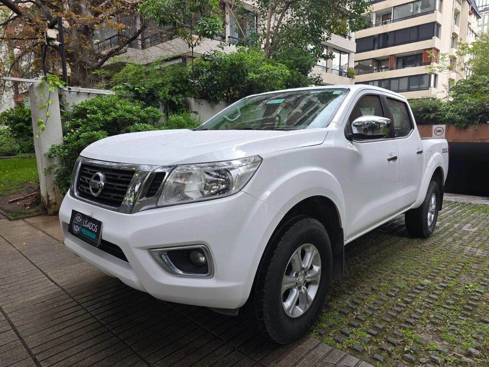 Nissan Np300 2020