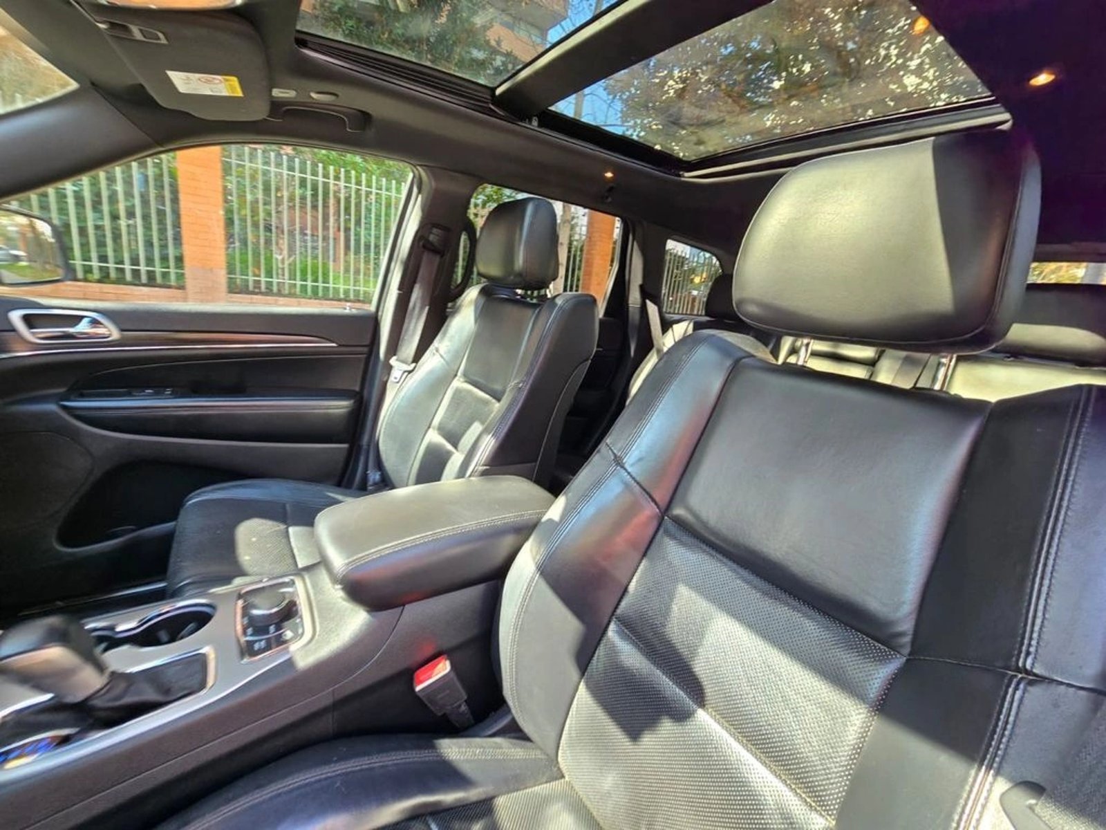 Jeep GRAND CHEROKEE 2019 - Imagen 10 de 17