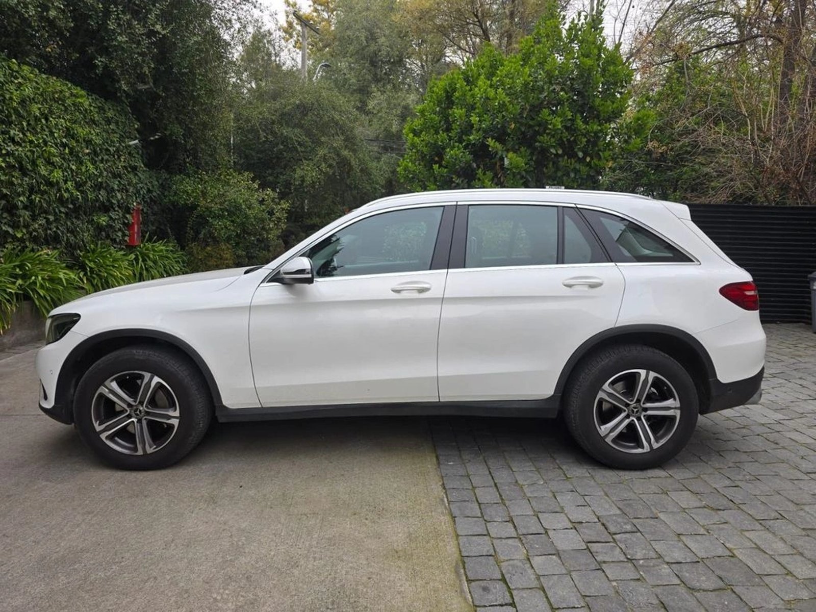 Mercedes-Benz GLC 220 2020 - Imagen 7 de 14