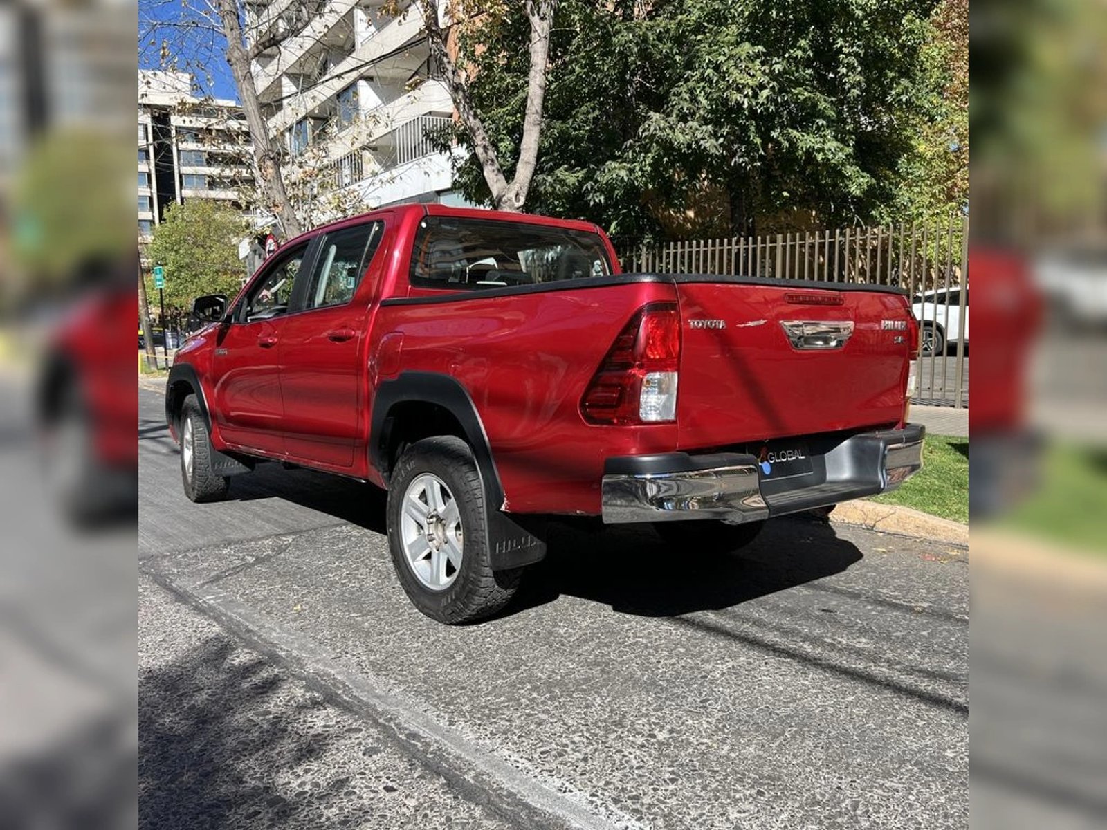 Toyota HILUX 2022 - Imagen 7 de 14