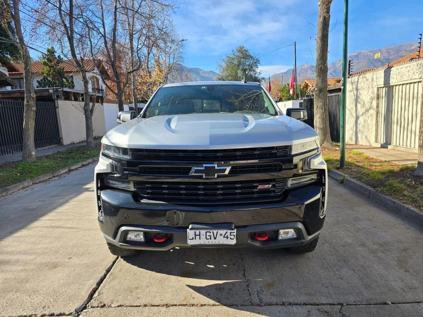 Chevrolet SILVERADO 2019 - Foto 2 de 16