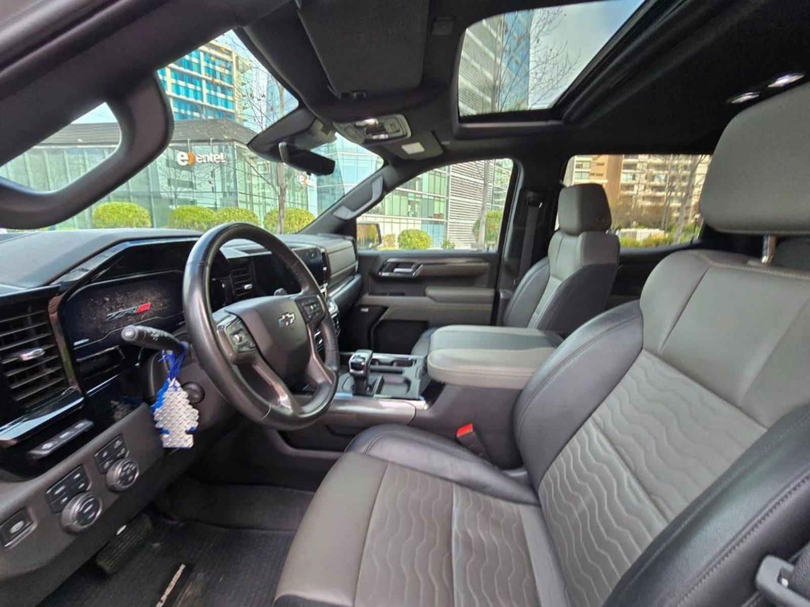 Chevrolet SILVERADO 2023 - Imagen 15 de 20