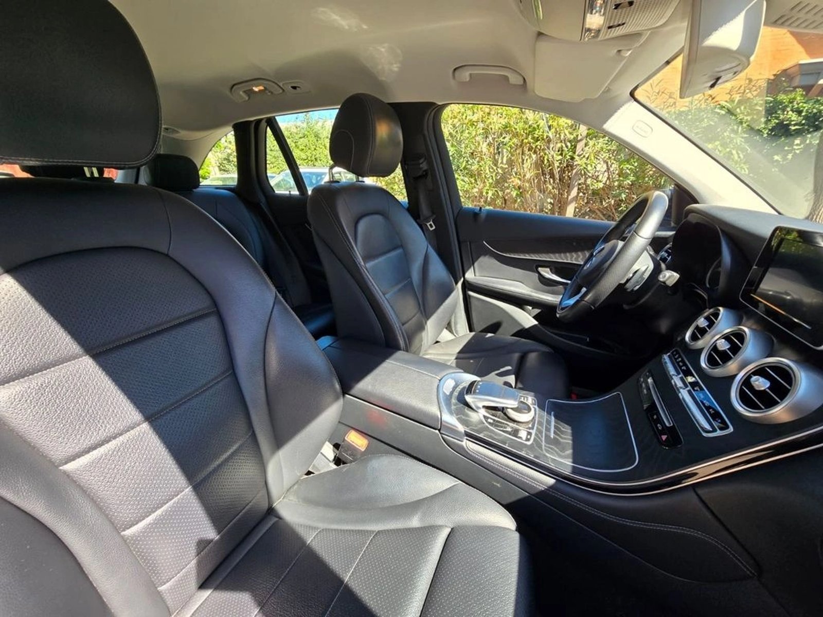 Mercedes-Benz GLC 220 2019 - Imagen 19 de 20