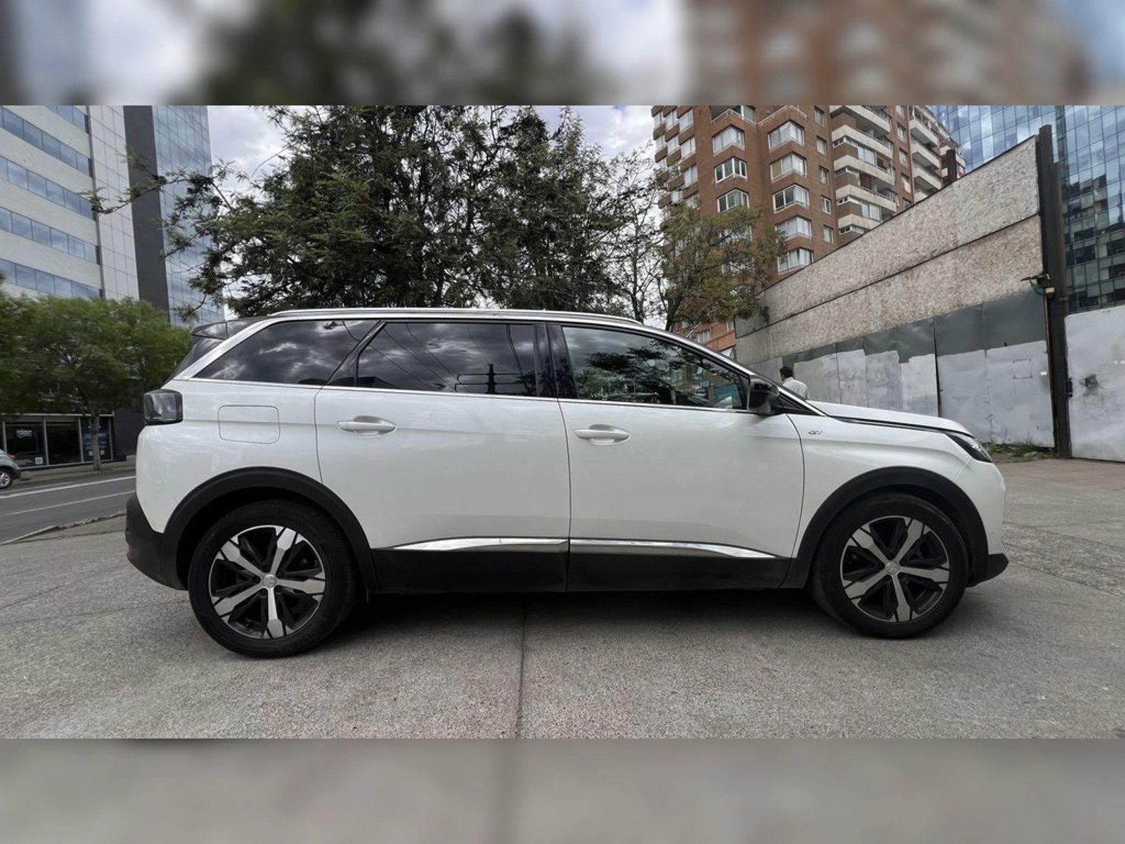 Peugeot 5008 2022 - Foto 4 de 15