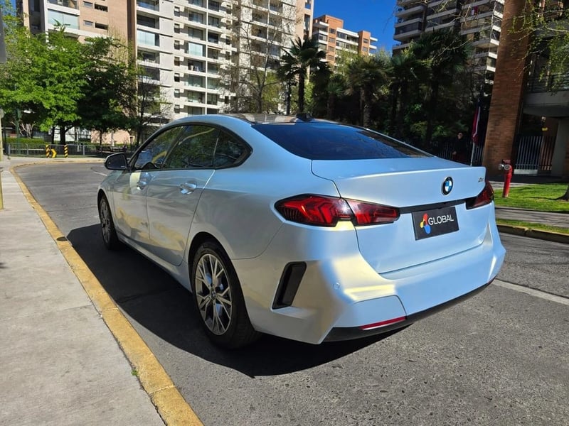 BMW 218 2025 - Imagen 7 de 15