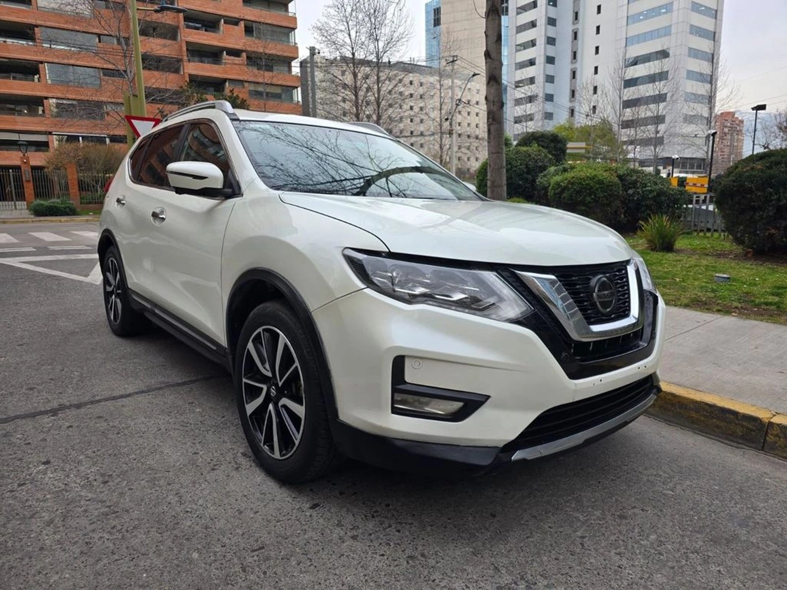 Nissan X-TRAIL 2021 - Foto 3 de 20