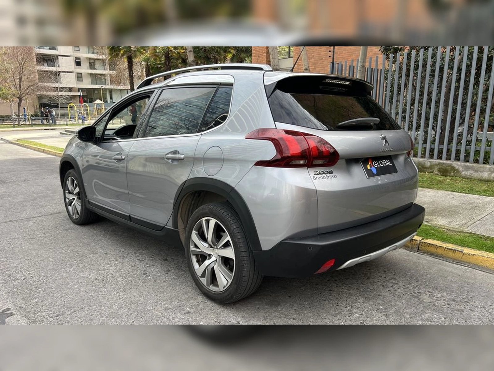 Peugeot 2008 2017 - Imagen 7 de 16