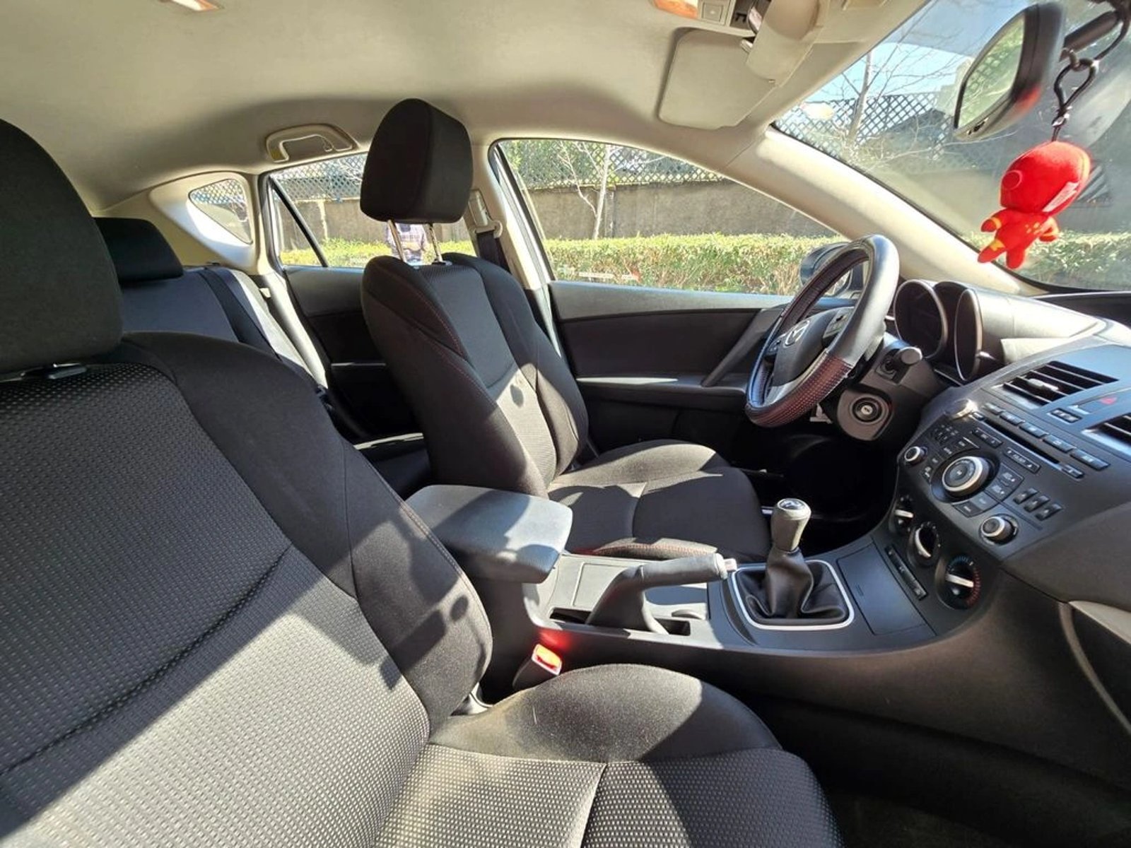 Mazda 3 SPORT 2014 - Imagen 12 de 17