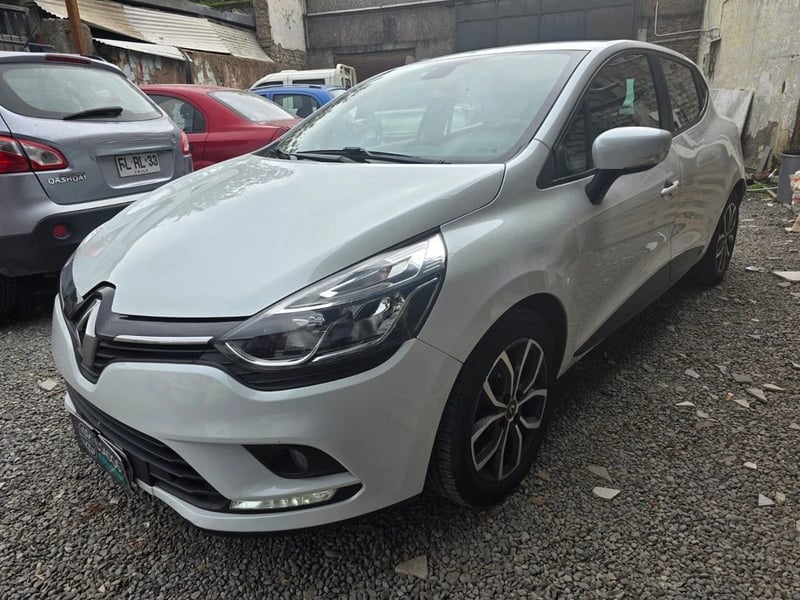 Renault CLIO 2021