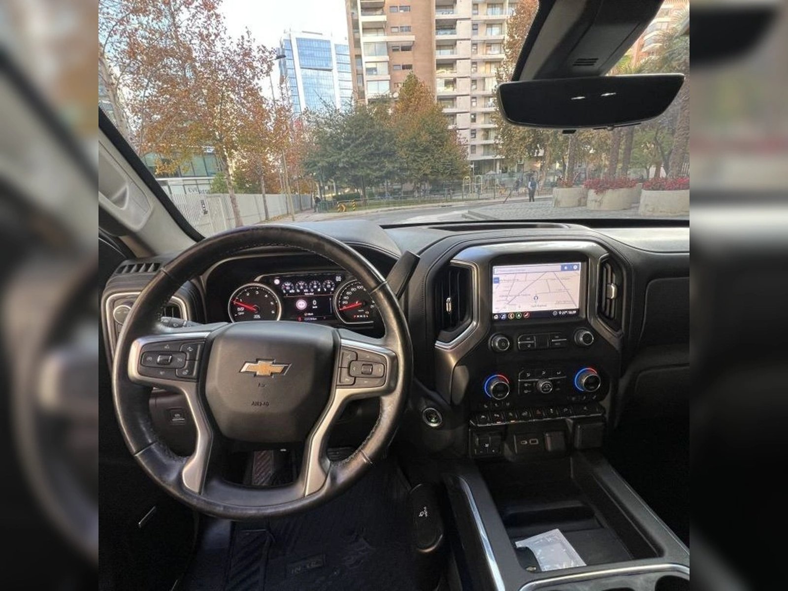 Chevrolet SILVERADO 2021 - Imagen 12 de 20