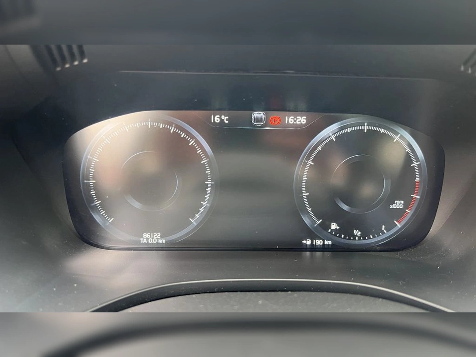 Volvo XC60 2019 - Imagen 17 de 17