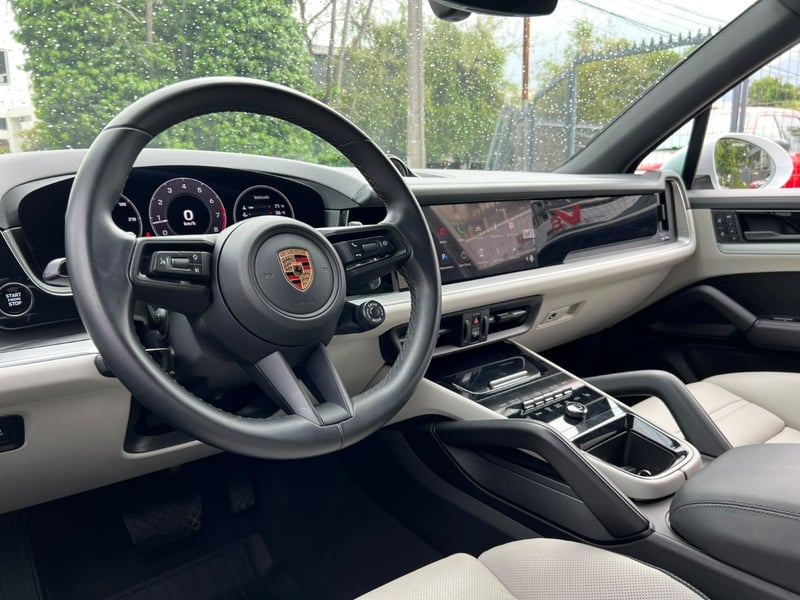 Porsche CAYENNE PLATINUM BLACK EDITION 2025 - Imagen 9 de 10