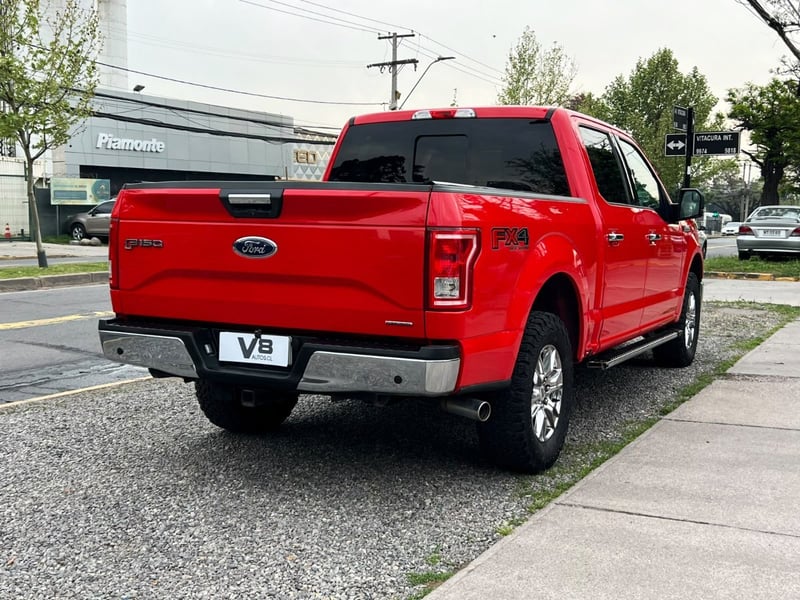 Ford F-150 XLT 5.0 FX4 2017 - Imagen 4 de 10