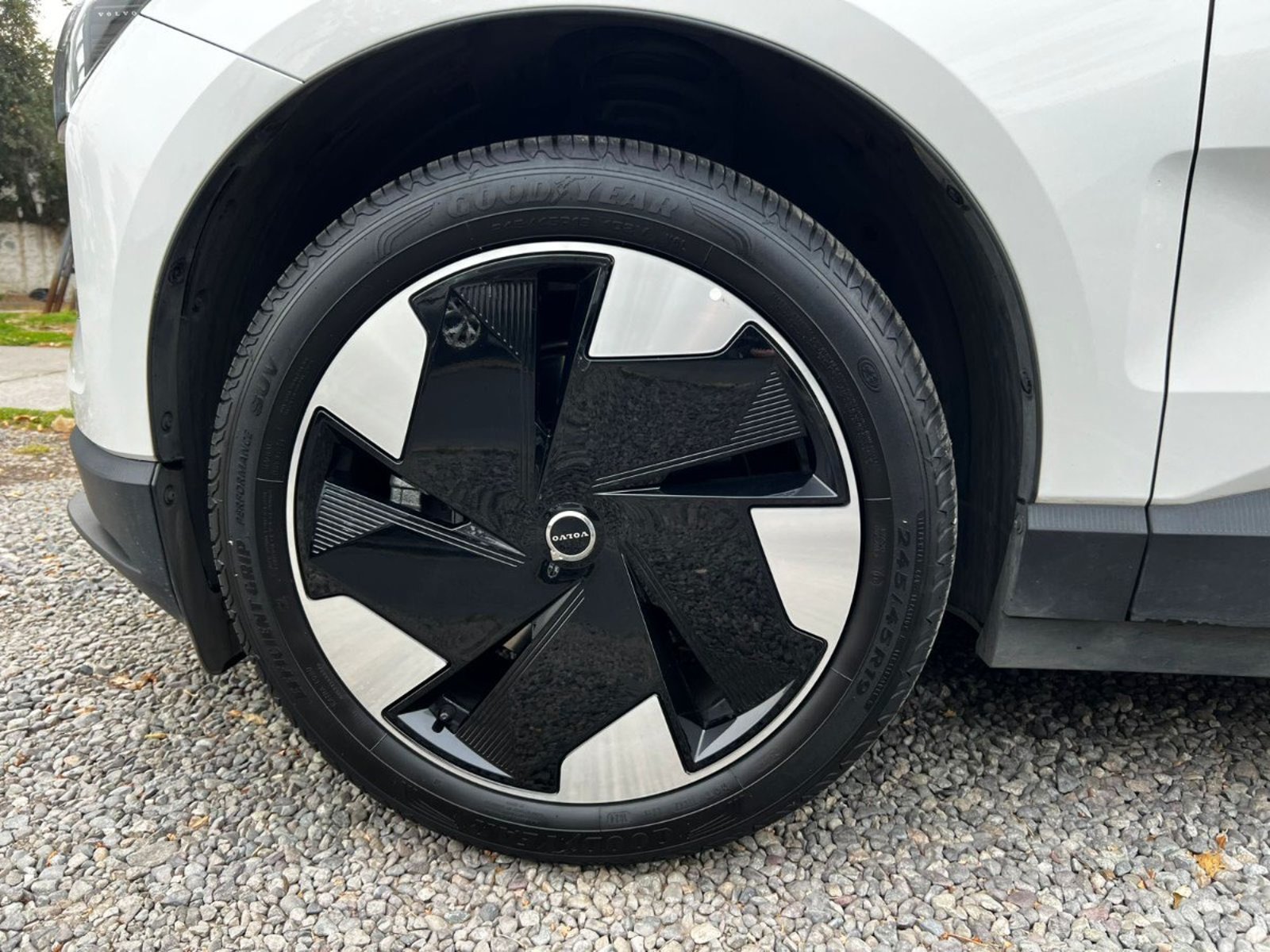 Volvo EX30 PLUS 2024 - Imagen 8 de 10