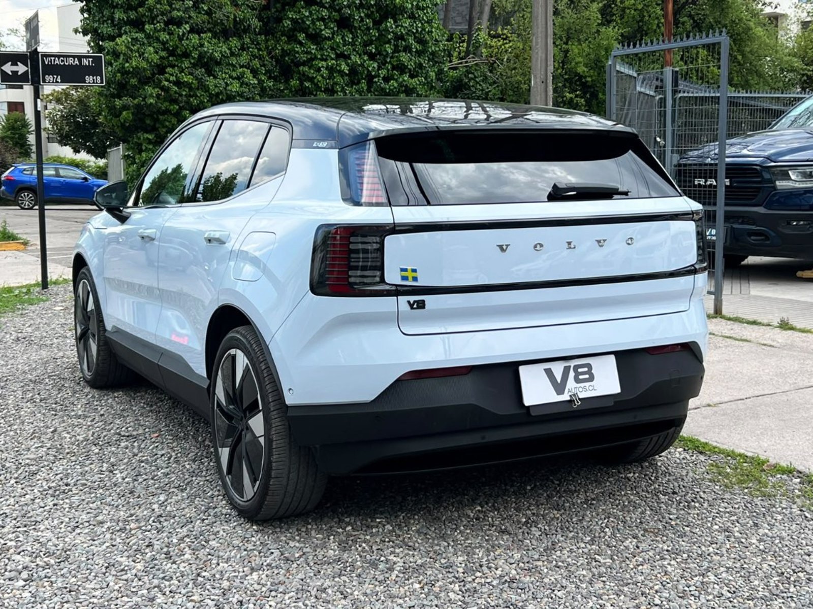 Volvo EX30 PLUS 2025 - Foto 4 de 10