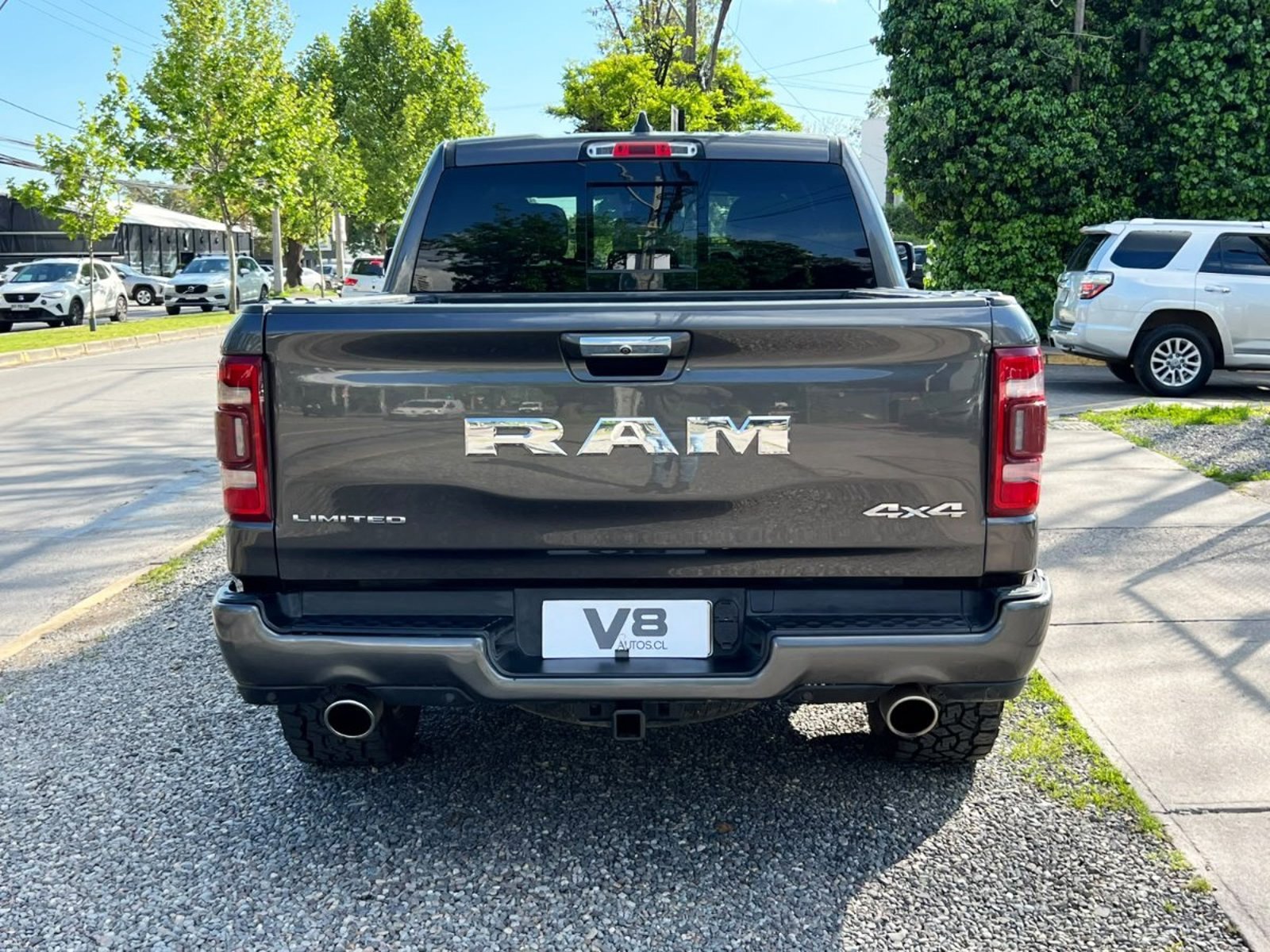 RAM 1500 LIMITED 5.7 HEMI 2020 - Foto 5 de 10
