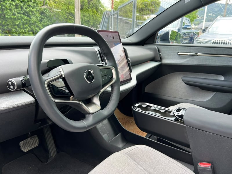 Volvo EX30 PLUS 2025 - Imagen 9 de 10