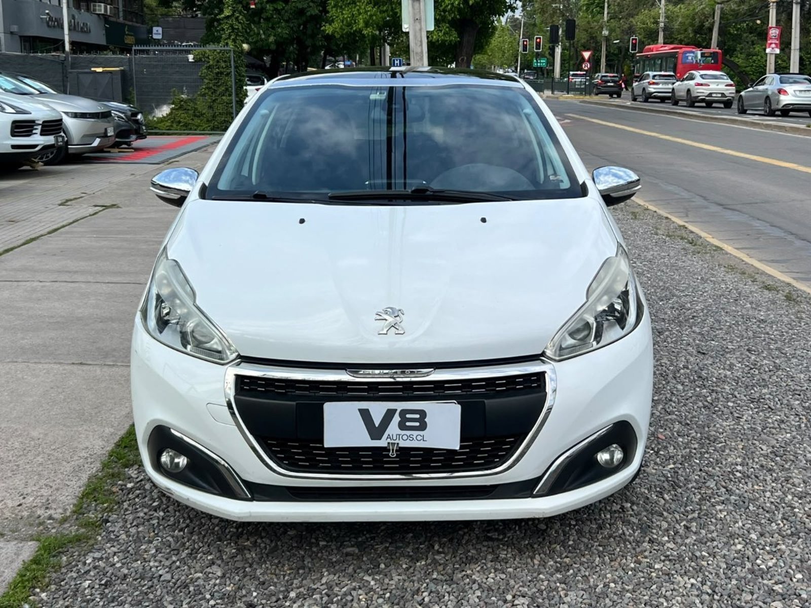 Peugeot 208 ALLURE 1.6 HDI MT 2018 - Foto 2 de 10