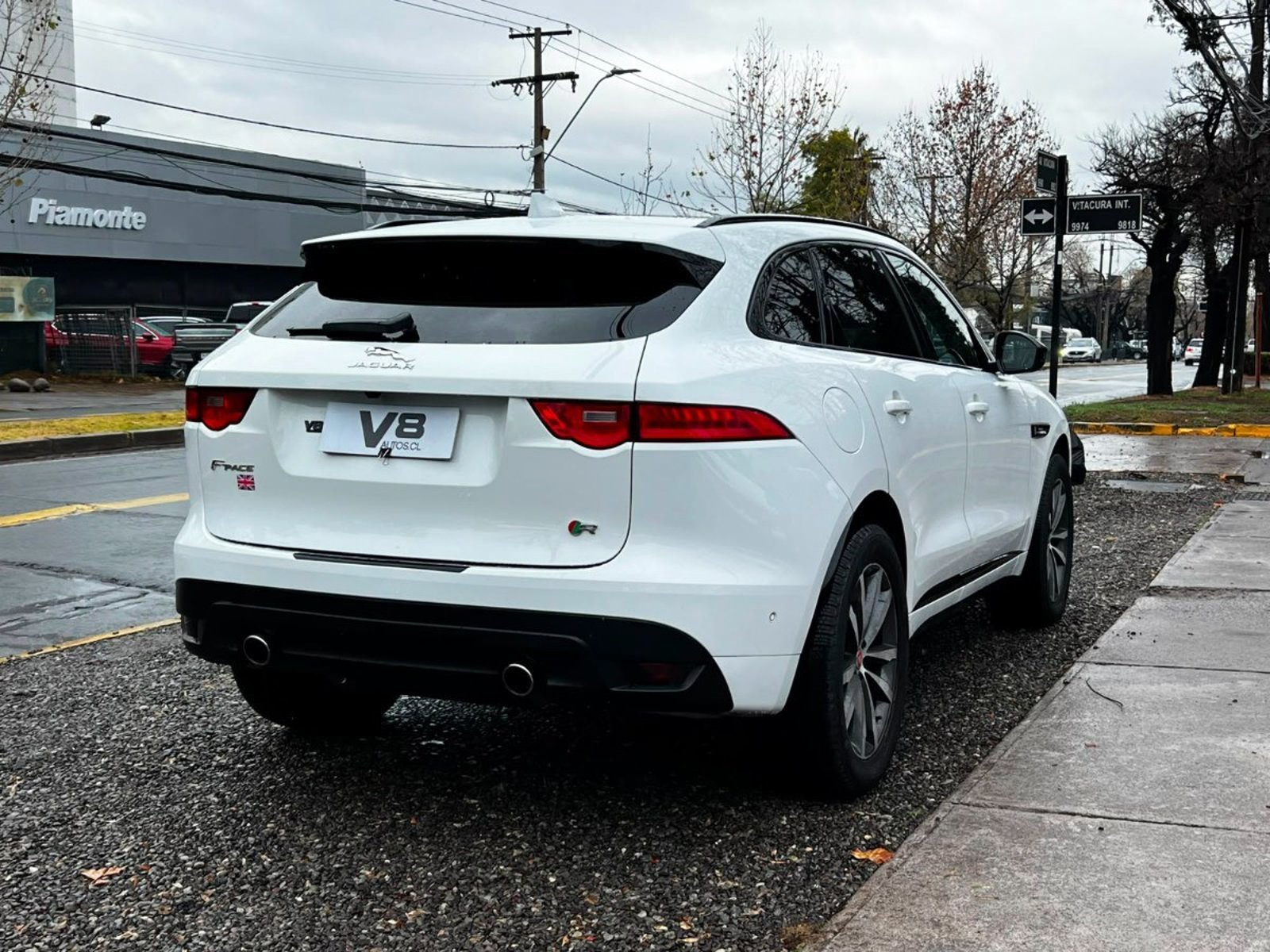 Jaguar F-PACE R SPORT 2.0 2019 - Foto 4 de 10