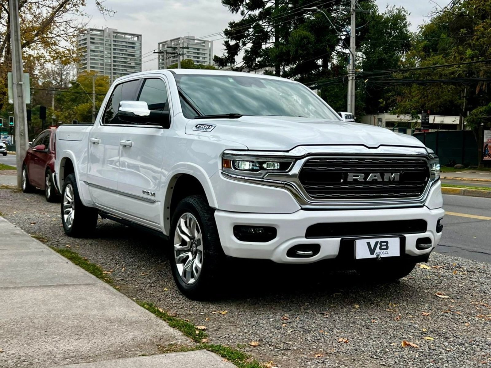 RAM 1500 LIMITED 5.7 2024 - Imagen 3 de 10