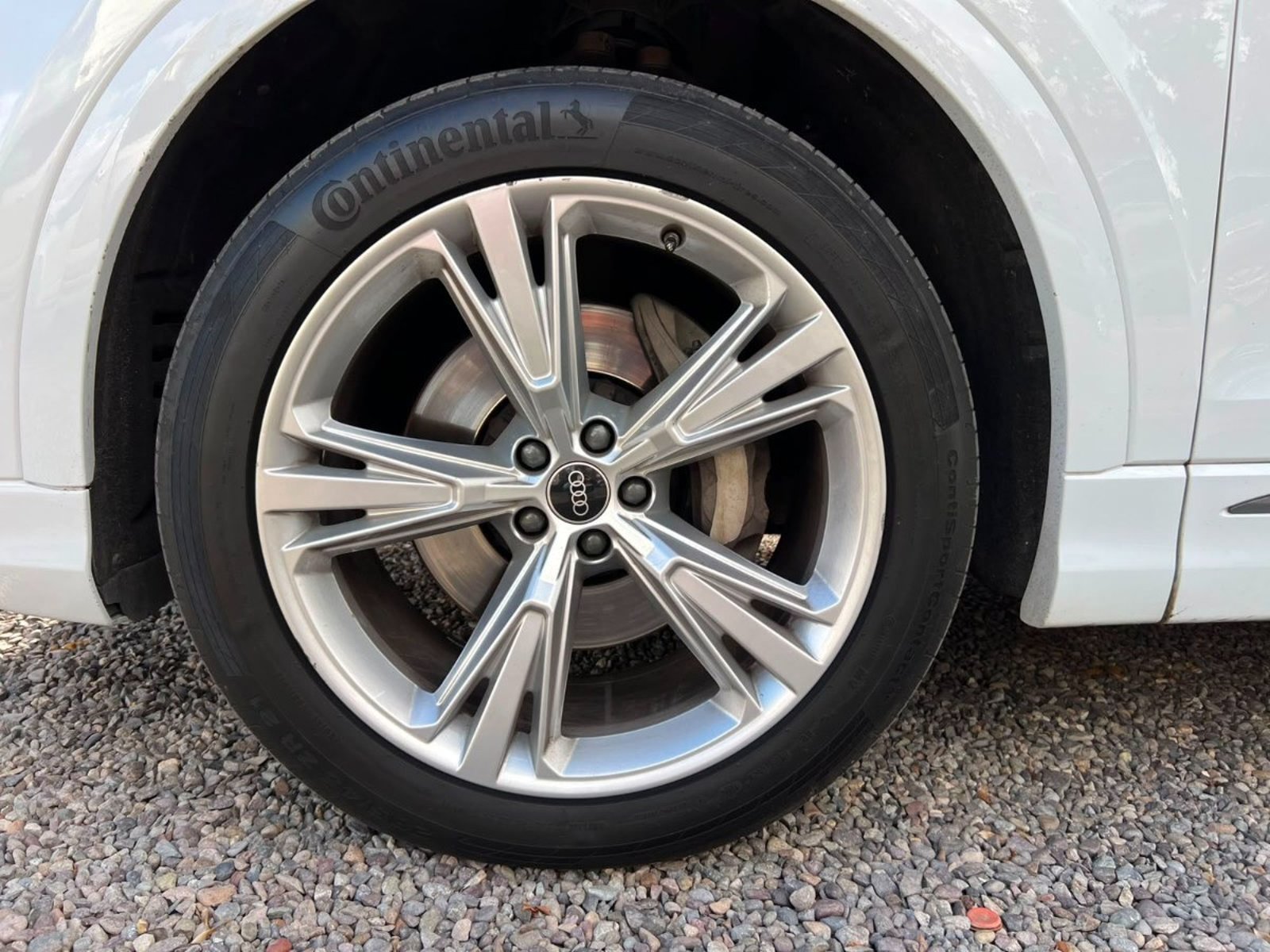 Audi Q8 55 TFSI S LINE QUATTRO 2021 - Imagen 8 de 9