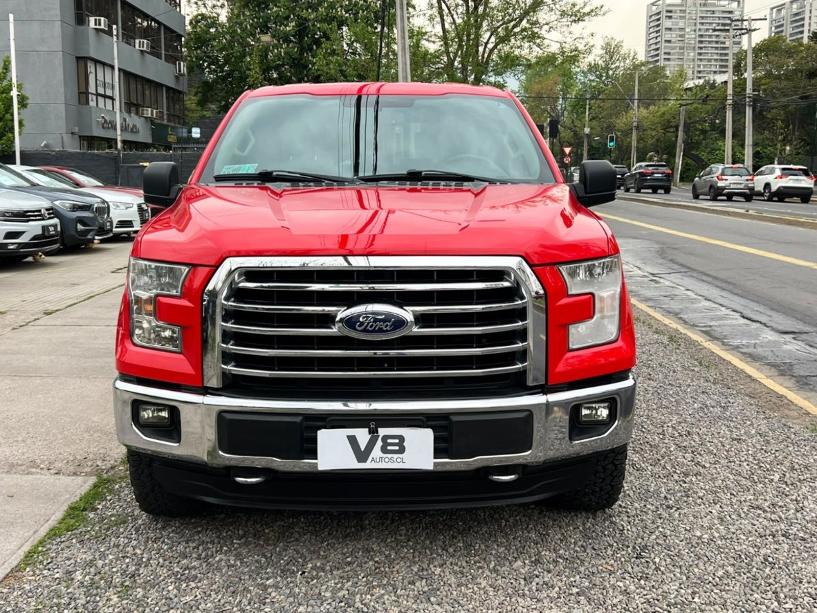 Ford F-150 XLT 5.0 FX4 2017 - Foto 2 de 10