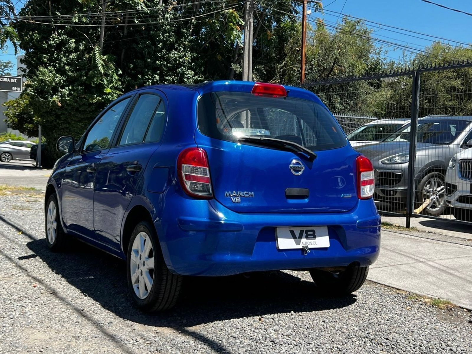 Nissan MARCH 1.6 AT 2012 - Foto 4 de 10