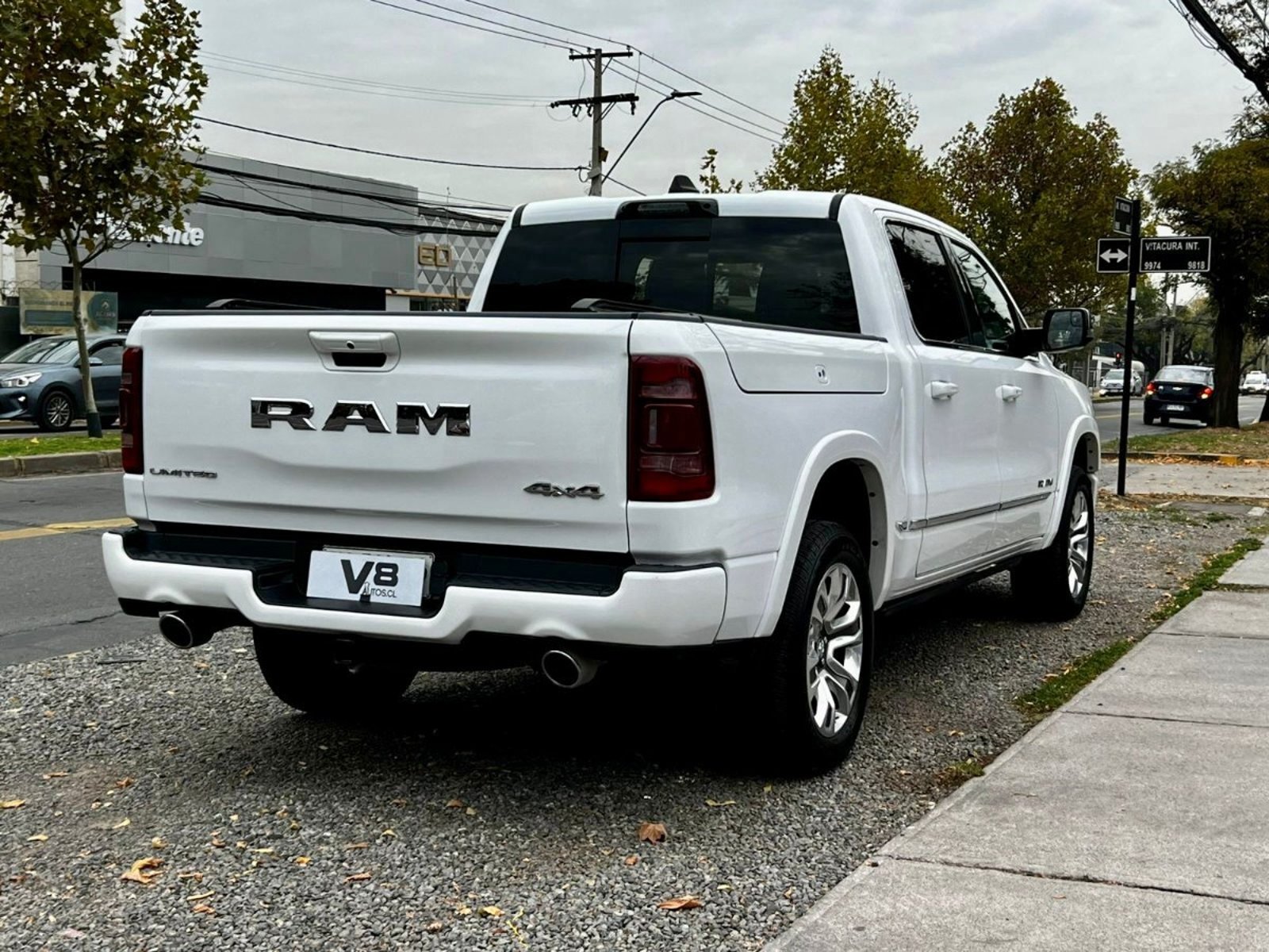 RAM 1500 LIMITED 5.7 2024 - Imagen 4 de 10